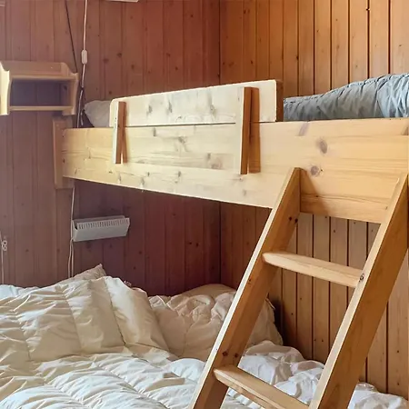 3 Bedroom Lovely In Feriehus *